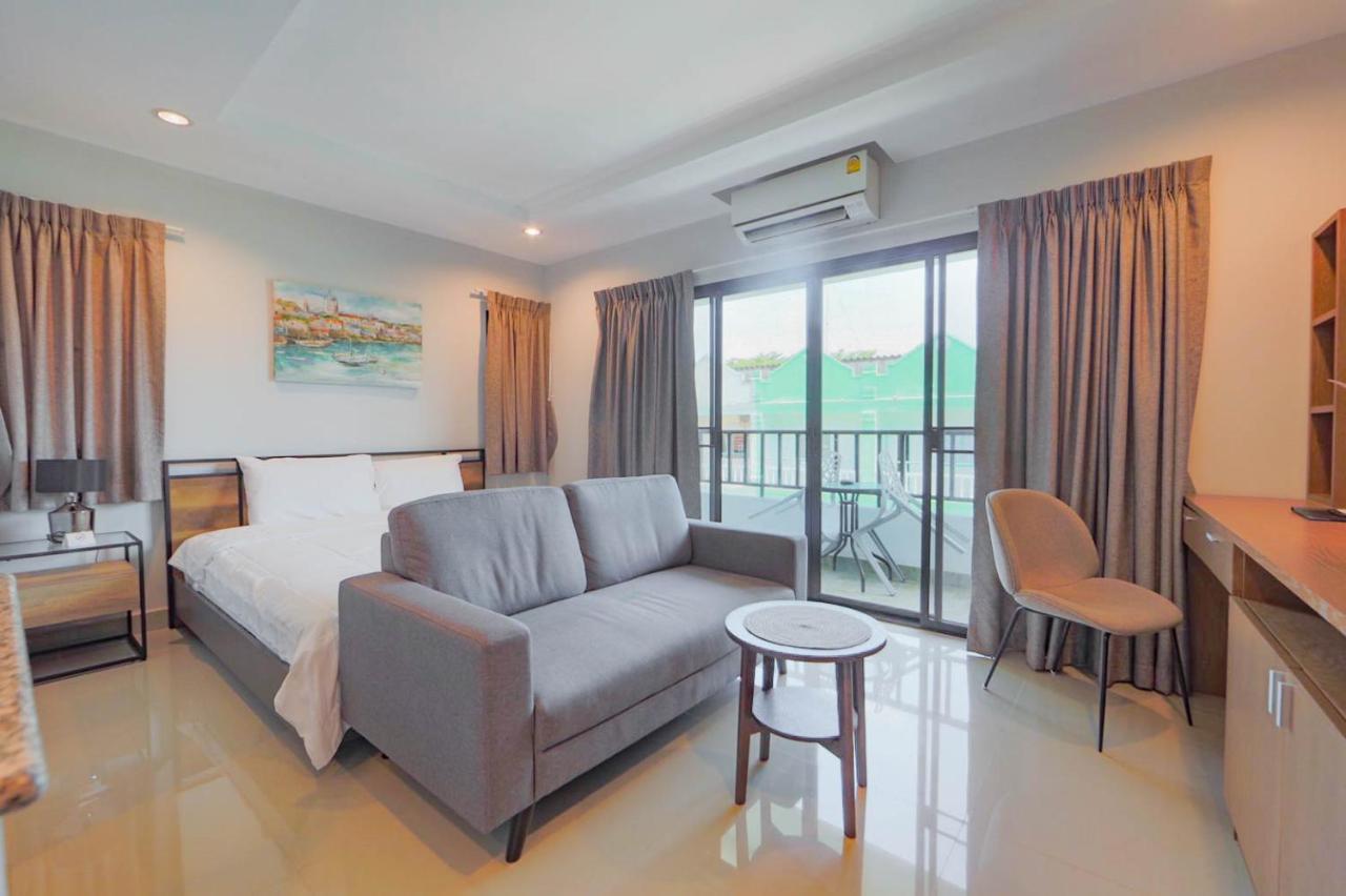 Nalanta Hotel Pattaya Exterior photo