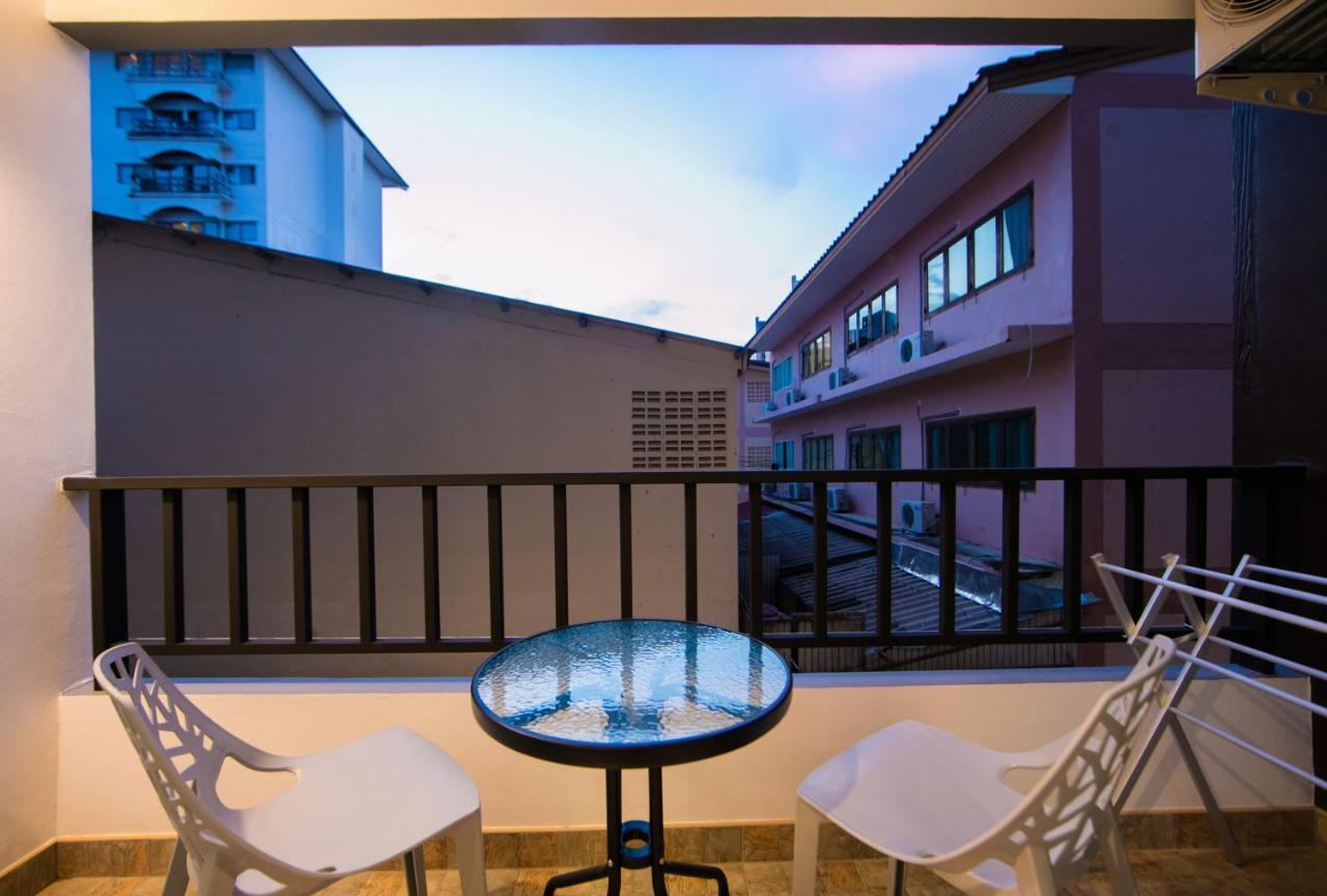 Nalanta Hotel Pattaya Exterior photo